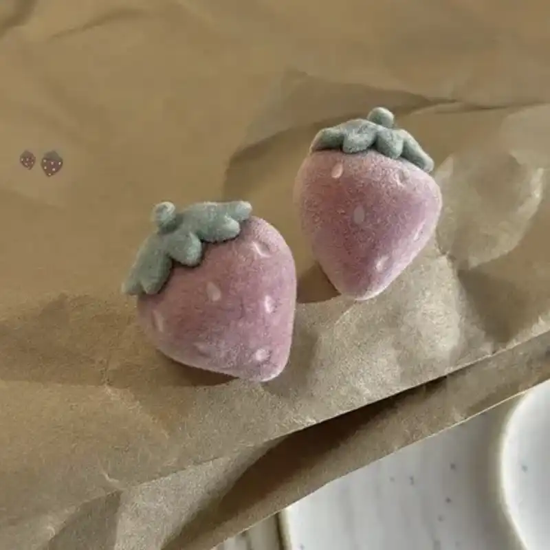 گوشواره زنانه مدل strawberry