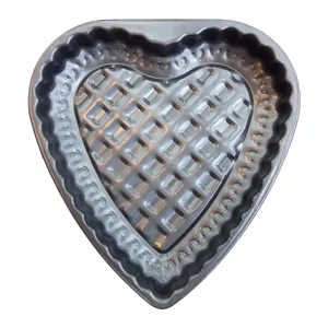 قالب کیک مدل قلب طرحدار