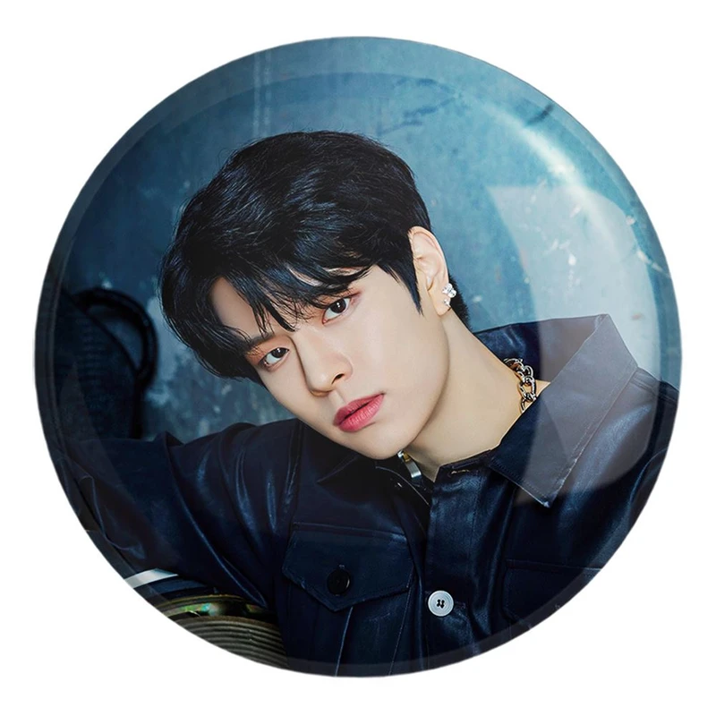 پیکسل خندالو طرح سونگمین گروه استری کیدز Stray Kids کد 11872 مدل بزرگ