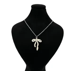 گردنبند زنانه مدل پاپیون