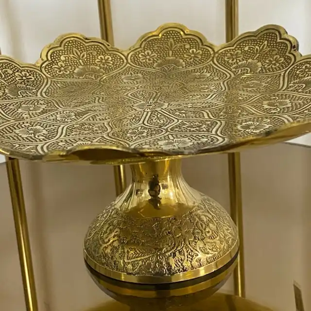 شیرینی خوری برنجی مدل گلبرگ 180820