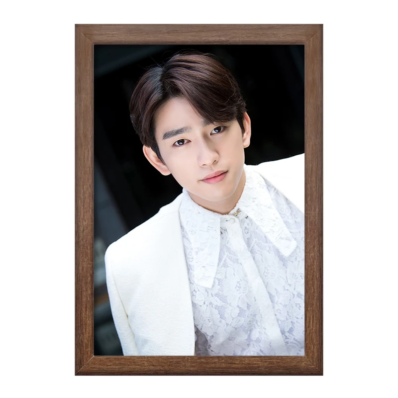 تابلو خندالو طرح جین یونگ گروه گات سون GOT7  کد 20981