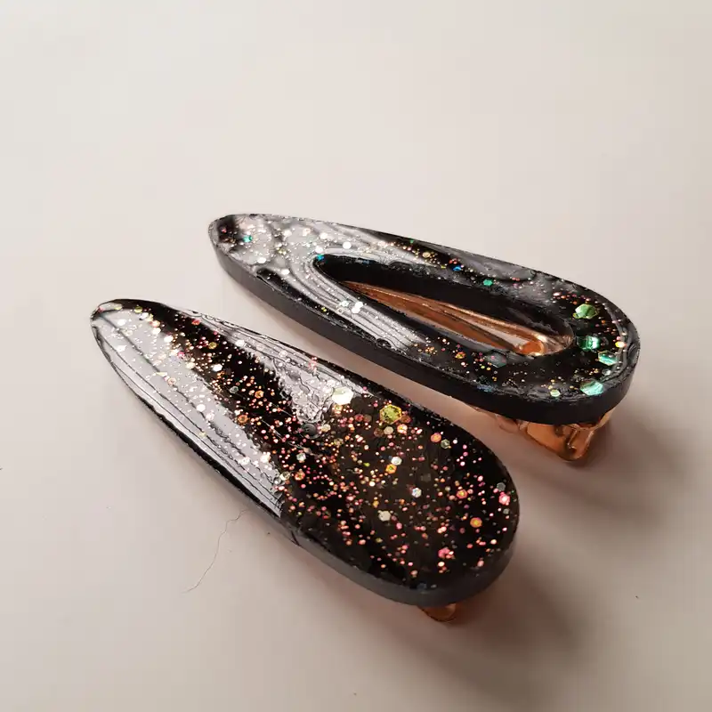 گیره مو زنانه مدل رزینی اکلیلی مجموعه 2 عددی