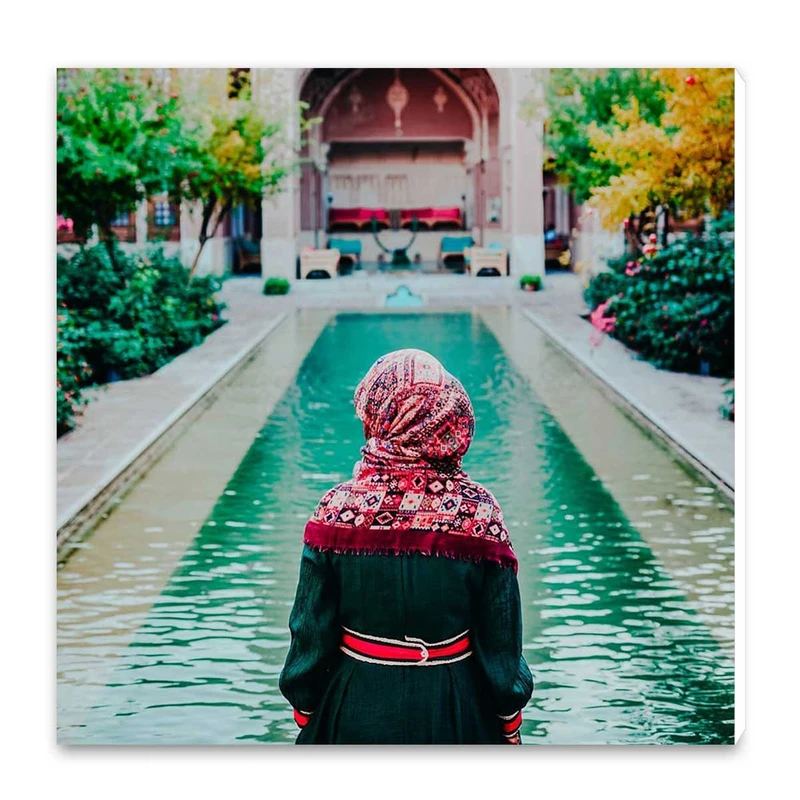 تابلو شاسی طرح بانوی ایرانی و معماری سنتی کد wts74