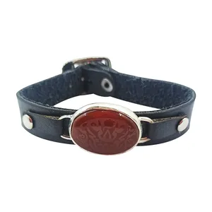 دستبند مردانه سلین کالا مدل عقیق خطی ce-As214