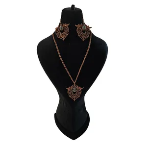 ست گردنبند و گوشواره دست ساز زنانه مدل فیروزه کوب کد S284