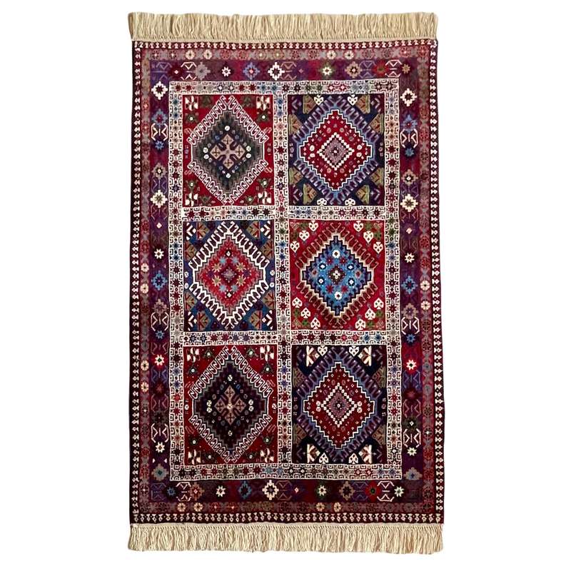 فرش دستباف ذرع و نیم مدل یلمه قشقایی کد 996