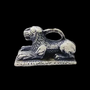 مجسمه مدل شیر نشسته