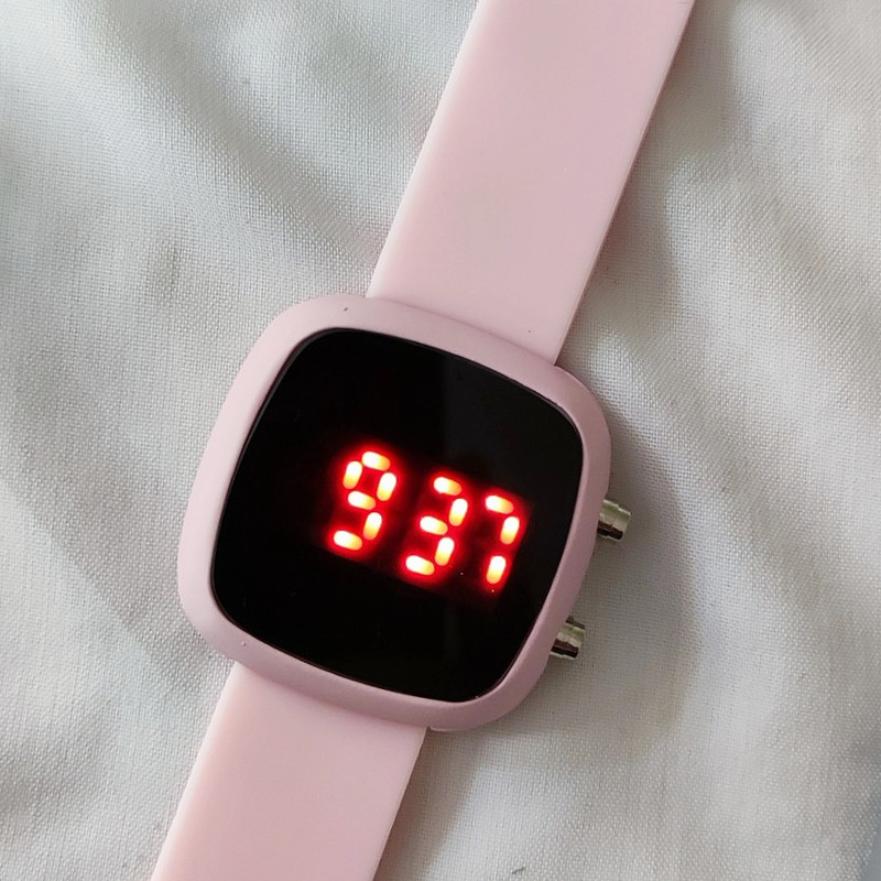 ساعت مچی دیجیتال بچگانه والار مدل W1