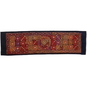رومیزی سوزن دوزی کد SOOZRA28