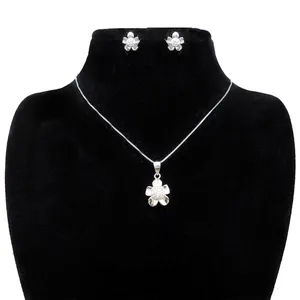 نیم ست نقره زنانه آی جواهر طرح مانلی کد 77338NN