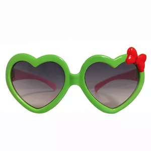 عینک آفتابی دخترانه طرح قلب مدل 1401