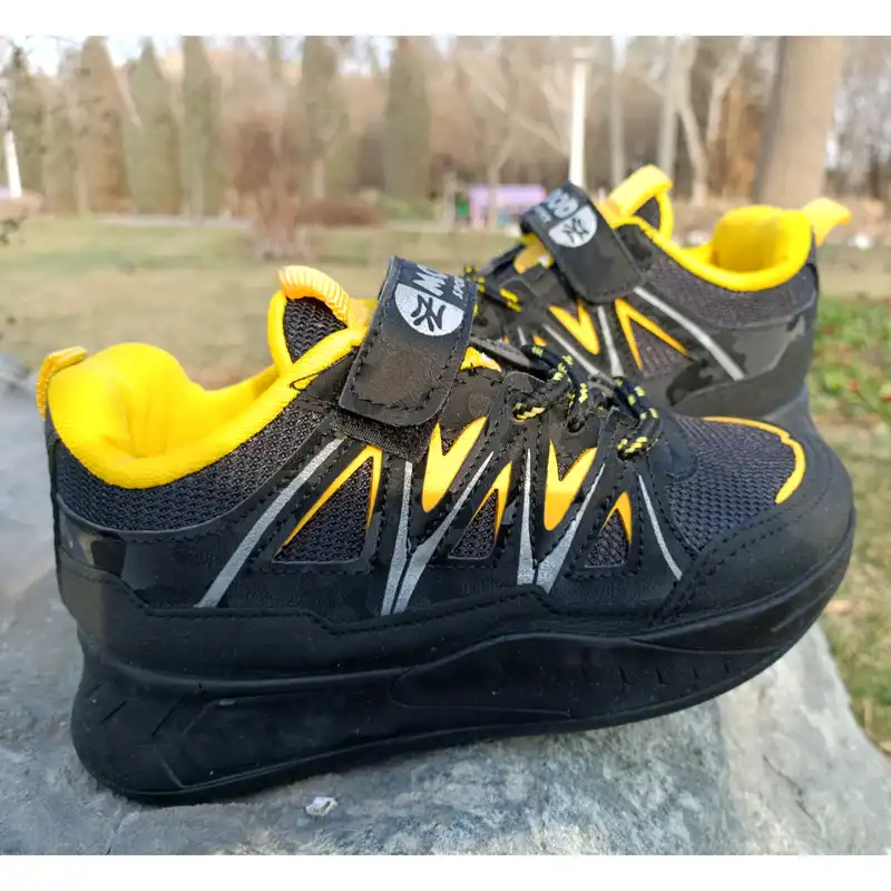 کفش مخصوص پیاده روی بچگانه مدل رایان طبی کد t.a.j رنگ زرد