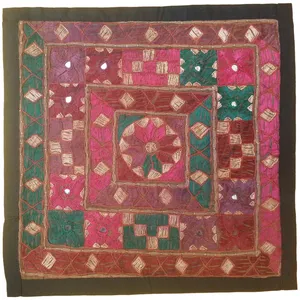 رومیزی سوزن دوزی مدل عسلی کد SOO60