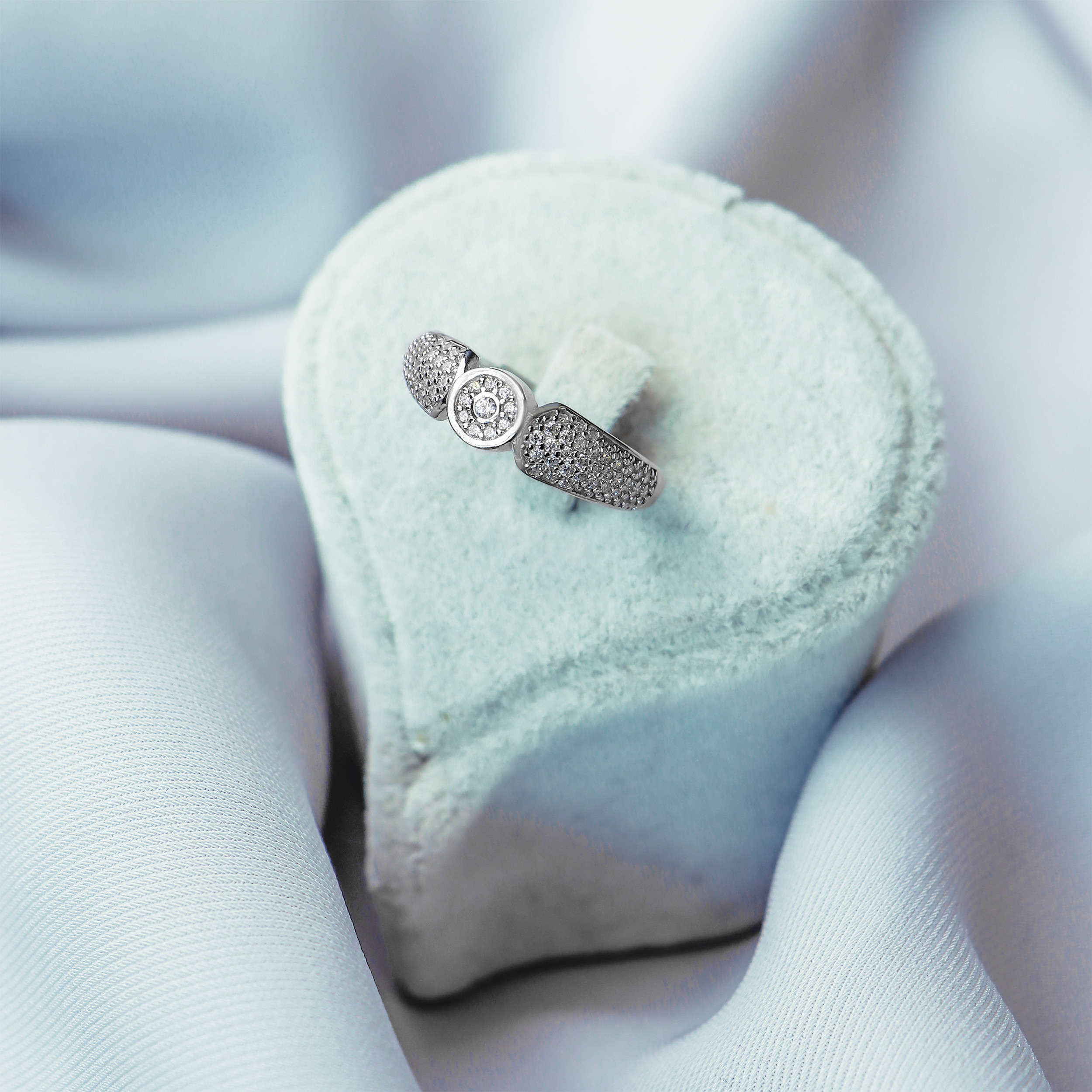 انگشتر نقره زنانه جی تی ای مدل جی نایس انگشتر نقره زنانه جی تی ای مدل جی نایس