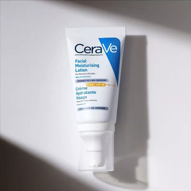 لوسیون ضد آفتاب بی رنگ سراوی SPF 50 مدل AM مناسب پوستهای معمولی حجم 52 میلیلیتر لوسیون ضد آفتاب بی رنگ سراوی SPF 50 مدل AM مناسب پوستهای معمولی حجم 52 میلیلیتر