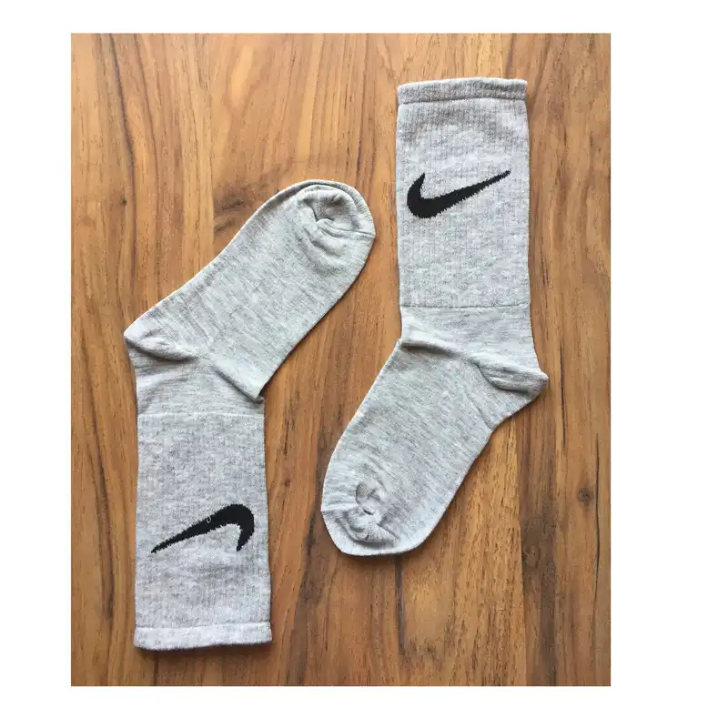 جوراب ورزشی زنانه مدل ساق بلند اسپرت رنگ طوسی