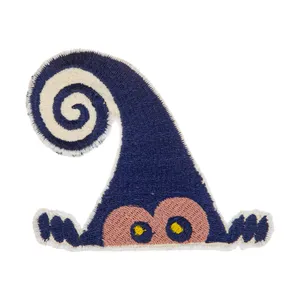 سنجاق سینه زنانه مزون هنری تیارا مدل عروسک 