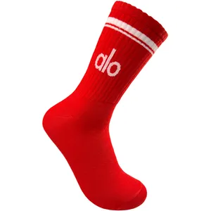 جوراب ورزشی ساق بلند زنانه کد 04 رنگ آلبالویی