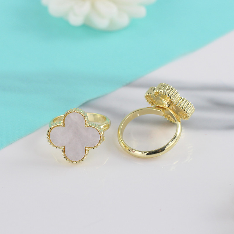 انگشتر زنانه مدل گل کد L372