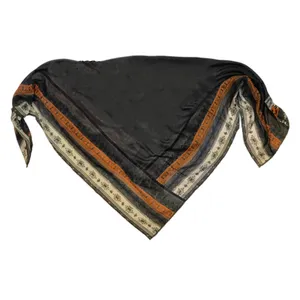 روسری زنانه مدل ساده حاشیه دار کد F07