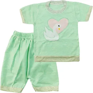 ست تی شرت و شلوارک دخترانه طرح قو مدل A12 کد 0230