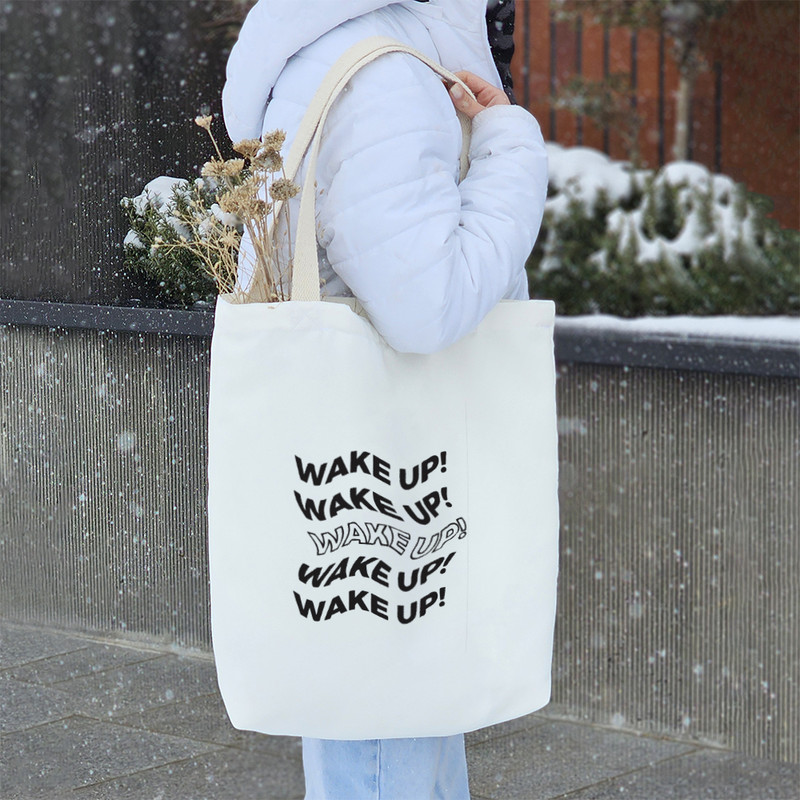 ساک خرید پارچه ای خندالو طرح Wake Up مدل توت بگ کد 6833