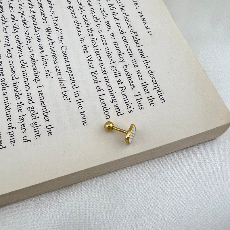 پیرسینگ گوش زنانه مدل مربع کد P4526