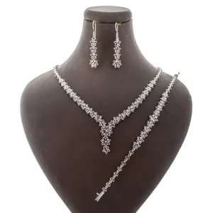 سرویس نقره زنانه مدل AMT-N184