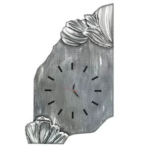 ساعت دیواری مدل آلاله