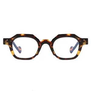 فریم عینک طبی ویفرر مدل SZ2002 Leopard مناسب صورت گرد و بیضی 
