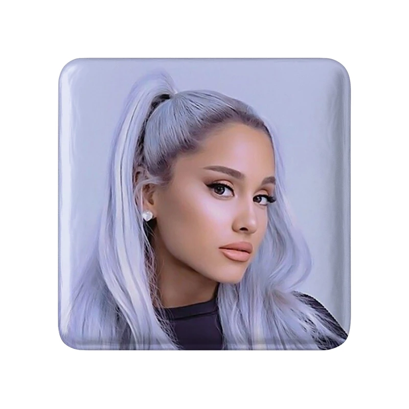مگنت خندالو طرح آریانا گرانده Ariana Grande  مدل مربعی کد 19065
