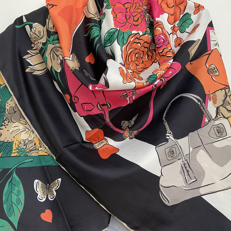 روسری زنانه مدل نخ توییل دست دوز کد 05