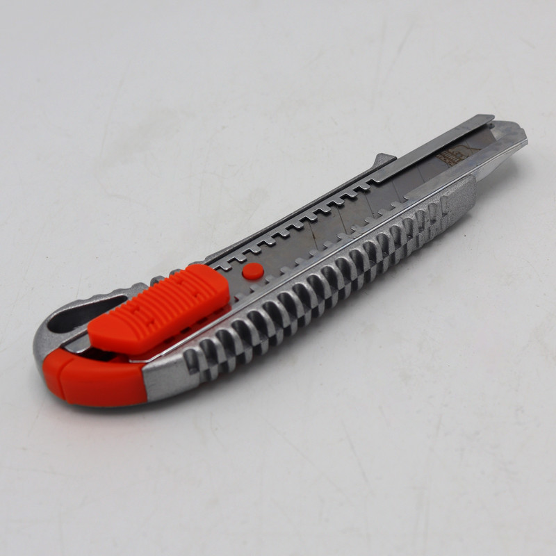 کاتر مدل گوریلا کد YPT-PU18MM کاتر مدل گوریلا کد YPT-PU18MM