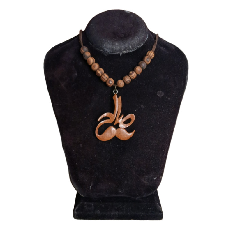 گردنبند دستساز چوبی                                          مدل اسم صالح                                                 کد saleh01