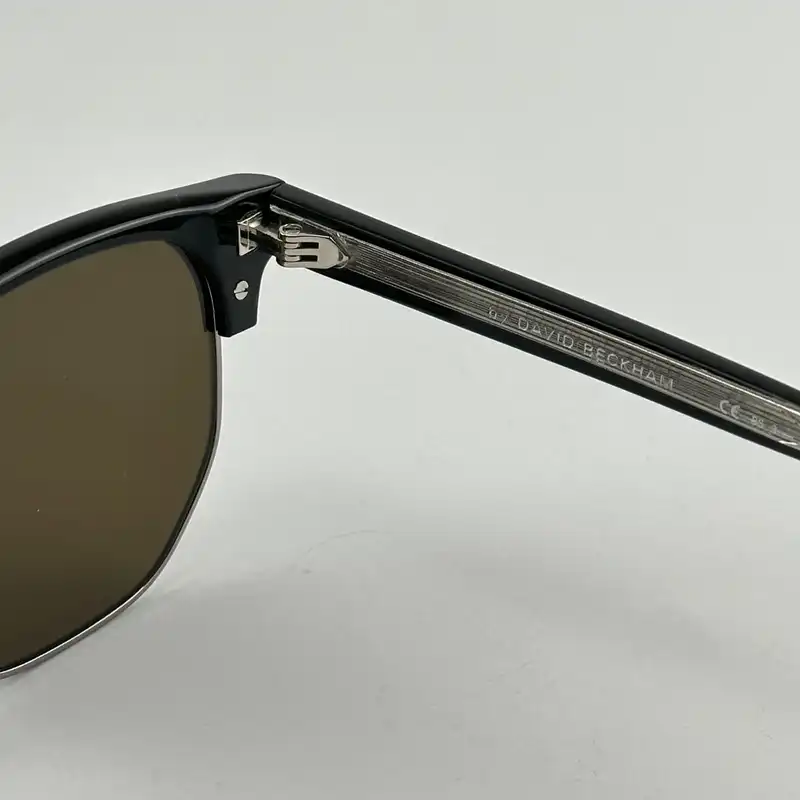عینک آفتابی دیوید بکهام مدل DB1002 S 2M21R