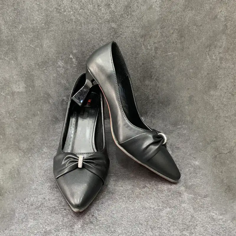 کفش زنانه مدل نگین