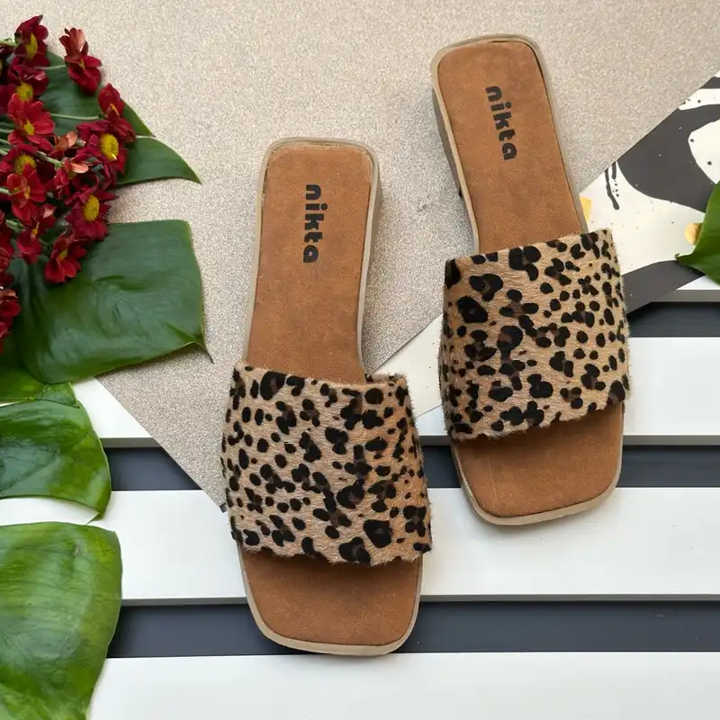 صندل زنانه نیکتا مدل پلنگی cr