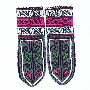 جوراب ساق بلند بافتنی مدل سنتی