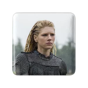 مگنت خندالو مدل لاگرتا سریال وایکینگ ها Vikings کد 29116