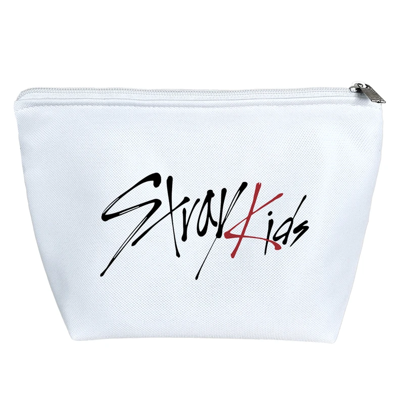 کیف لوازم آرایش دخترانه خندالو مدل استری کیدز stray kids کد 1076