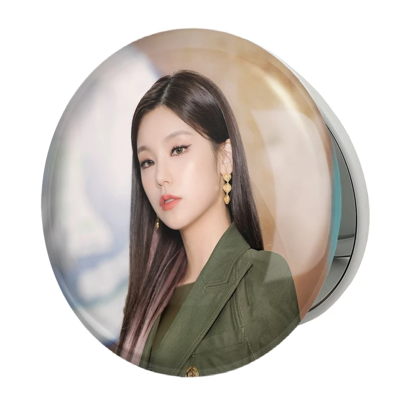 آینه جیبی خندالو طرح یجی گروه ایتزی ITZY مدل تاشو کد 20202 