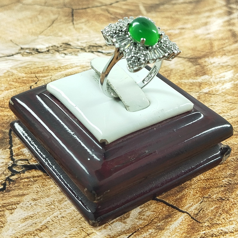 انگشتر نقره زنانه سلین کالا مدل عقیق یشم کد 53 انگشتر نقره زنانه سلین کالا مدل عقیق یشم کد 53