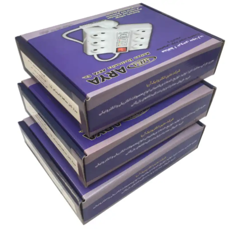 محافظ ولتاژ آریا مدل شش خروجی بسته سه عددی