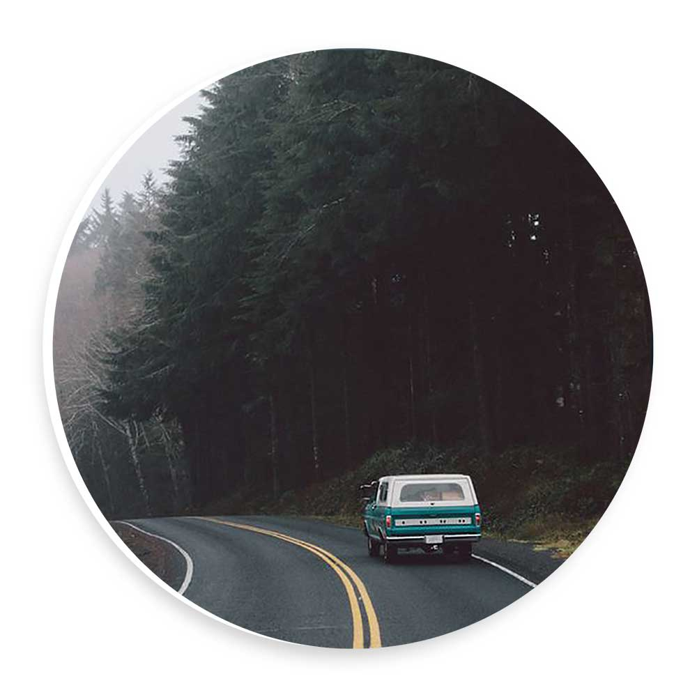   دیوارکوب طرح اتومبیل قدیمی در جاده جنگلی مدل wtb819