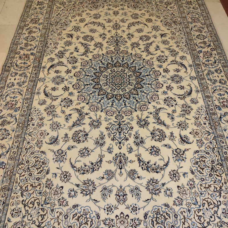 فرش دستبافت شش متری طرح خورشیدی نایین کد 39 یک جفت