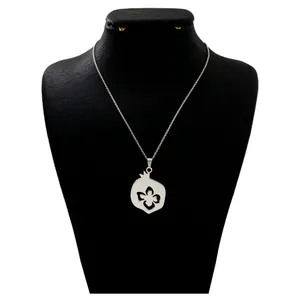 گردنبند نقره زنانه  دلی جم طرح انار کد D 392