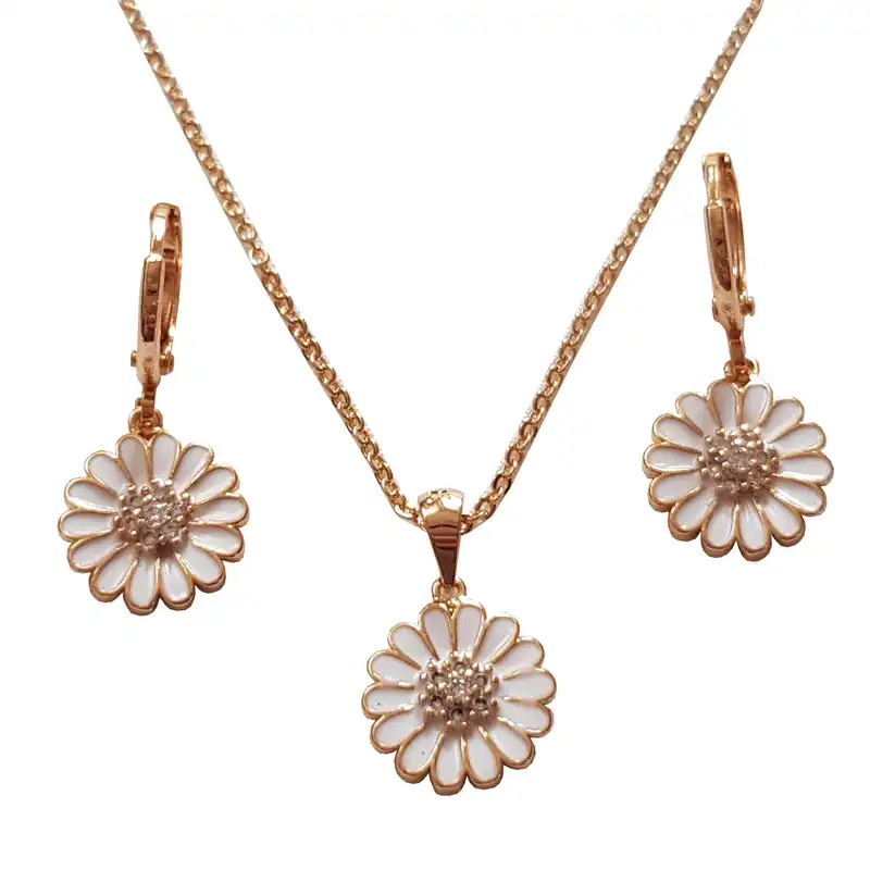 نیم ست زنانه وای اس ایکس مدل گل بابونه با زنجیر 196