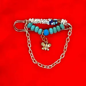 سنجاق سینه زنانه مدل پروانه