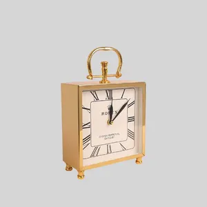 ساعت رومیزی مدل مربع کد 2020 